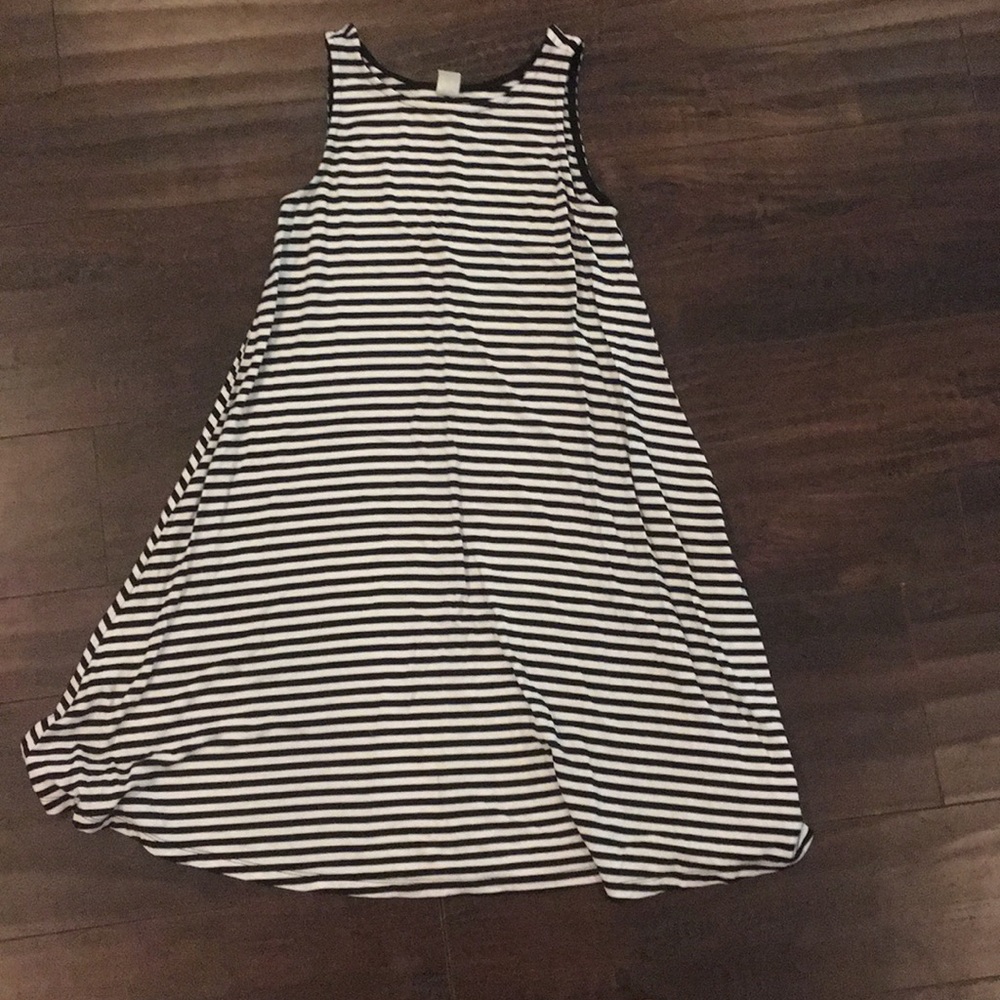 Women’s petite xs sleeveless T-shirt dress